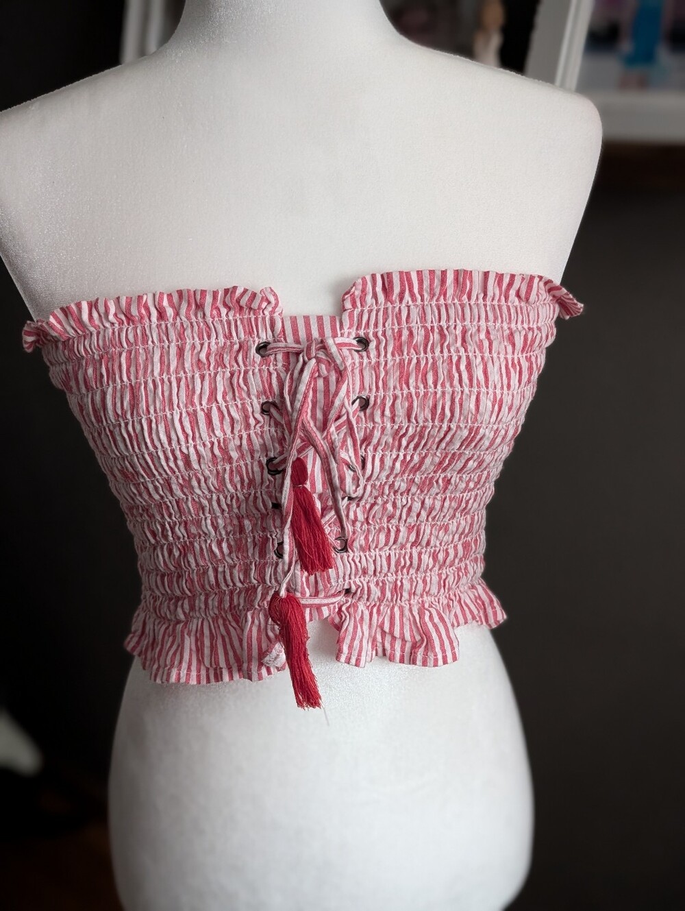American Eagle Smocked Strapless Crop Top Small Red White Stripe Tassel Boho - Picture 1 of 5